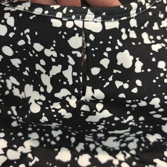 Fabletics Sylvia Bra in Sandstorm - Picture 7 of 8